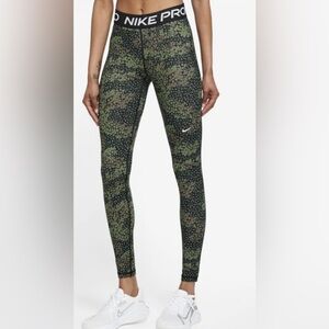 NIKE PRO DRI-FIT WOMAN SIZE MEDIUM